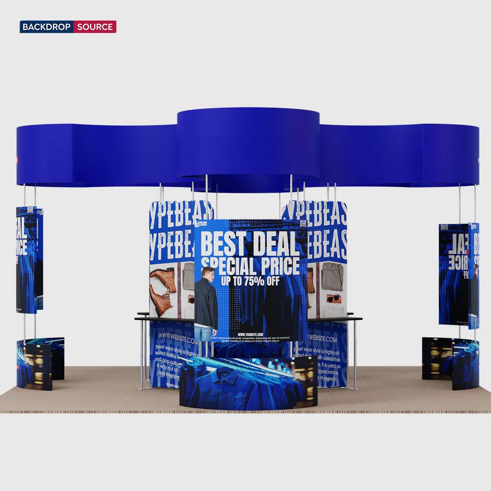 Stand îlot de 6x6 m avec panneaux muraux incurvés et étagères d'exposition