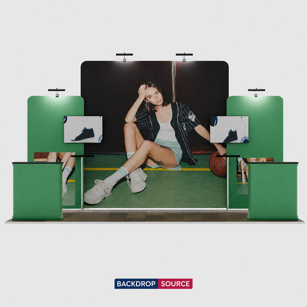 Kit de stand droit 6x3m avec mur central haut et 2 comptoirs