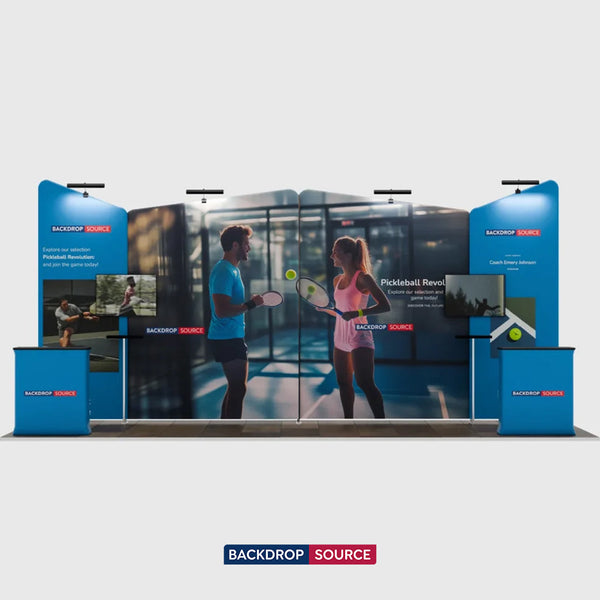 Kit de stand 6x3m avec quatre parois inclinées et 2 comptoirs
