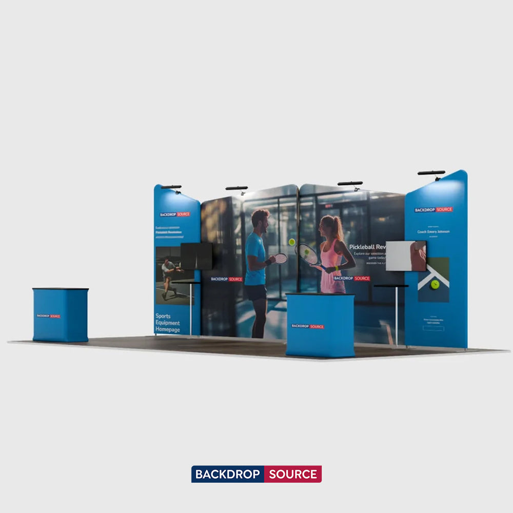 Kit de stand 6x3m avec quatre parois inclinées et 2 comptoirs