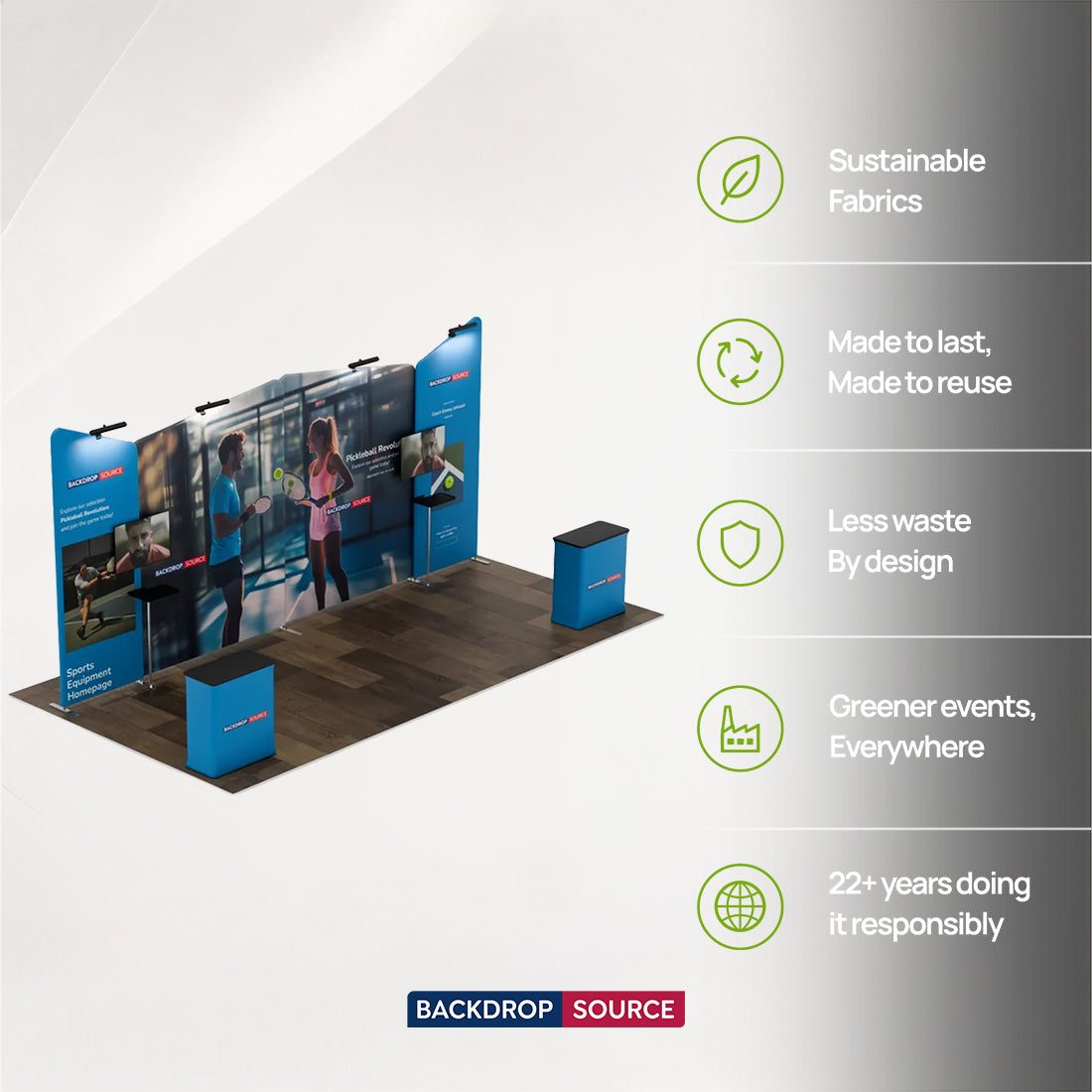 Kit de stand 6x3m avec quatre parois inclinées et 2 comptoirs