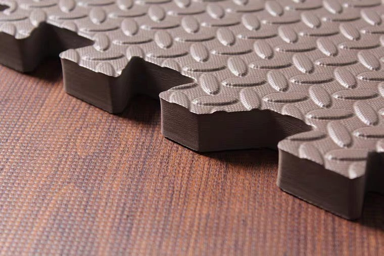 Dalle de moquette emboîtable
